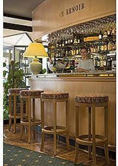 Mercure Centre Hotel 4*