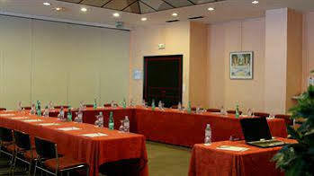 Mercure Centre Hotel 4*